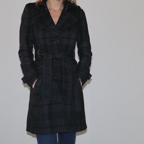 Banana Republic Jackets & Blazers - Banana Republic Peacoat